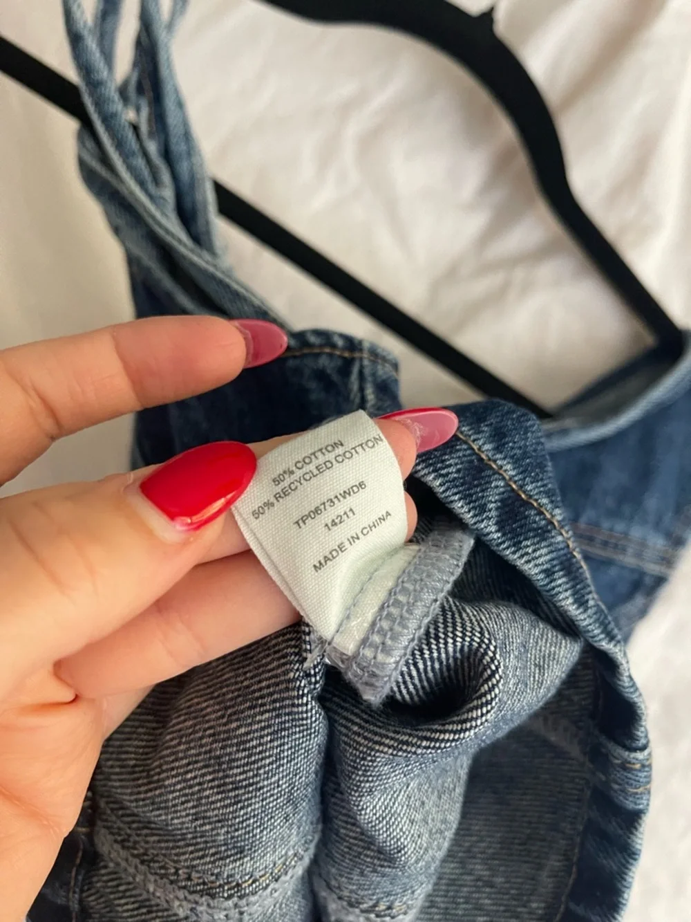 MESHKI Off-the-Shoulder Denim Top Asymmetrical Crop Side Tie Edge Y2K Size Small - Picture 7 of 13